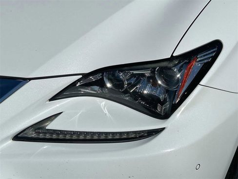 Used 2016 Lexus RC 200t image 36
