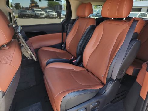 Used 2022 Kia Carnival SX Prestige FWD image 24