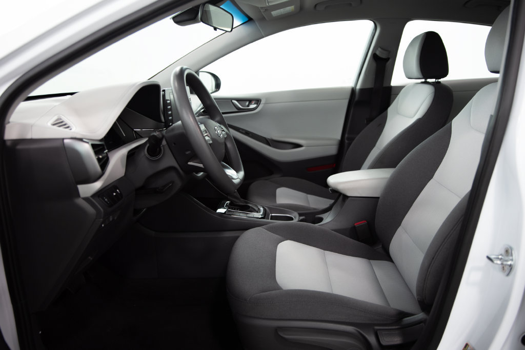 Used 2020 Hyundai Ioniq Blue FWD image 8