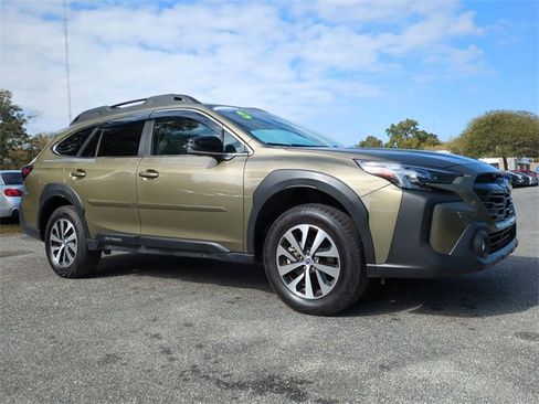 Used 2025 Subaru Outback Premium w/ Popular Package #1A image 2