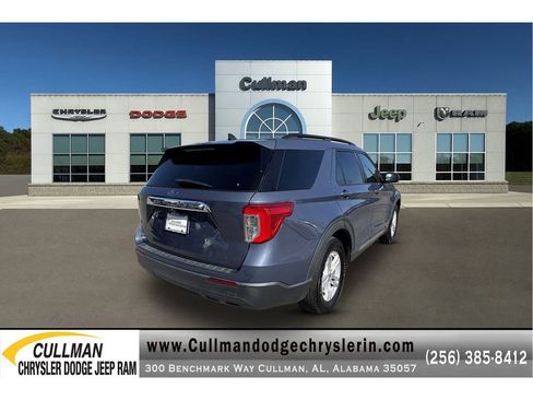 Used 2021 Ford Explorer XLT image 3