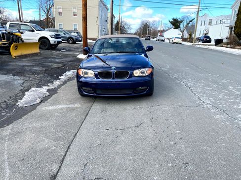 Used 2010 BMW 128i Convertible w/ Premium Pkg image 2