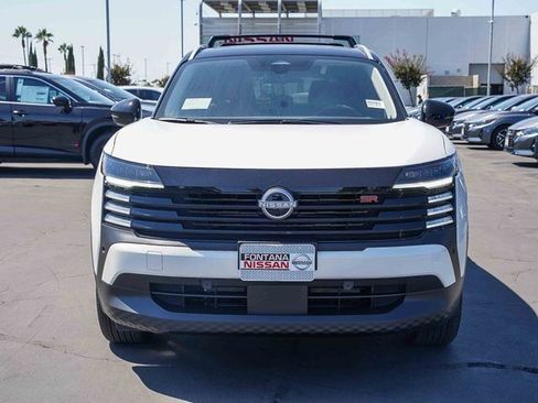 New 2026 Nissan Kicks SR image 2