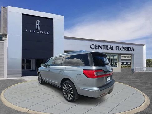 Certified 2021 Lincoln Navigator Reserve w/ Luxury Package AWD/4WD image 8