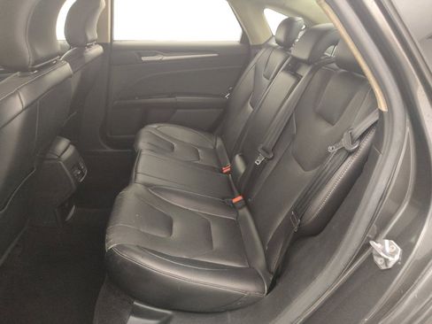 Used 2017 Ford Fusion Titanium image 18