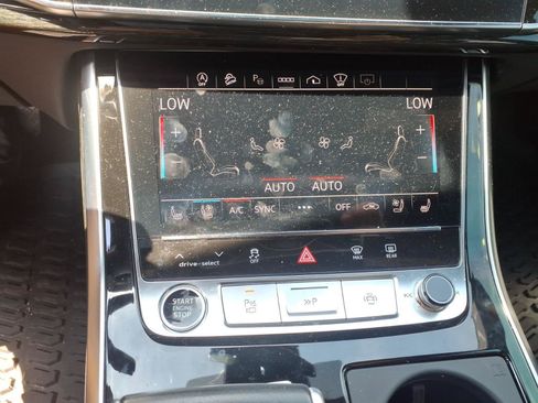 Used 2024 Audi Q8 Prestige w/ Prestige Package AWD/4WD image 15