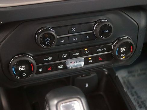 Used 2025 Ford Bronco Outer Banks AWD/4WD image 24