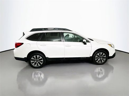 Used 2016 Subaru Outback 2.5i Limited image 8