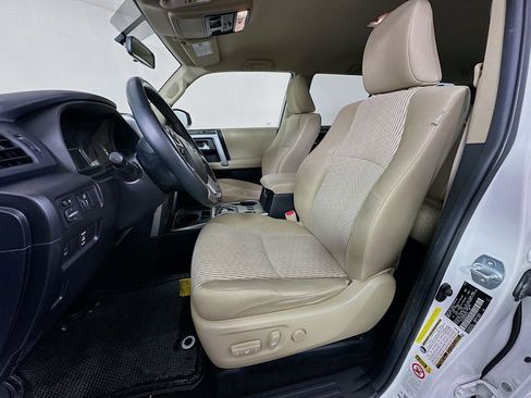 Used 2014 Toyota 4Runner SR5 image 21