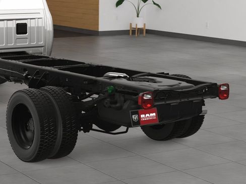 New 2025 RAM 5500 Tradesman image 15