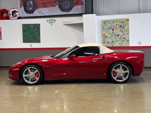 Used 2008 Chevrolet Corvette Convertible w/ Preferred Equipment Group RWD image 4