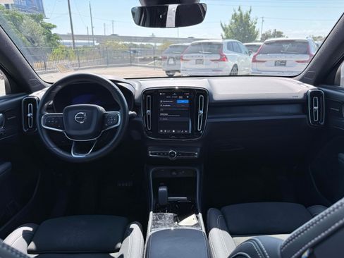 Certified 2023 Volvo C40 P8 Recharge Ultimate AWD/4WD image 14