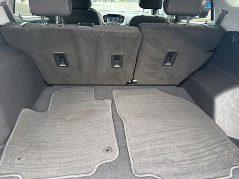 Used 2022 GMC Terrain SLE w/ Driver Convenience Package image 26