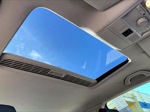 Used 2012 Volkswagen Golf 2-Door image 15