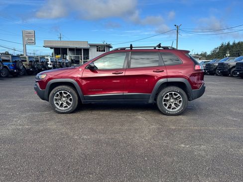 Used 2020 Jeep Cherokee Trailhawk w/ Cold Weather Group image 3