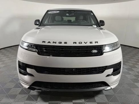 Used 2025 Land Rover Range Rover Sport Dynamic SE AWD/4WD image 10