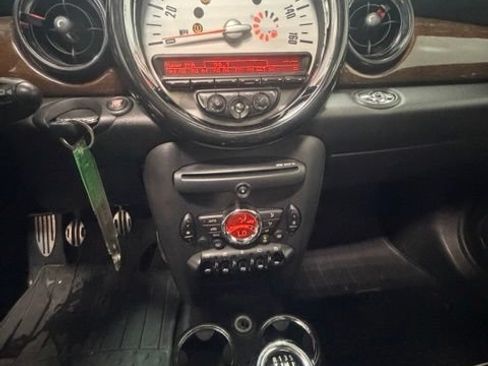 Used 2011 MINI Cooper S FWD image 24