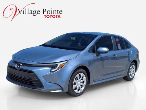 Used 2026 Toyota Corolla LE FWD image 1