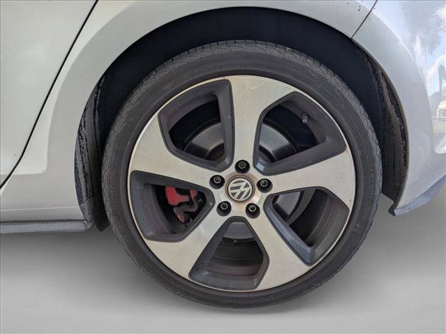 Used 2017 Volkswagen GTI SE FWD image 13