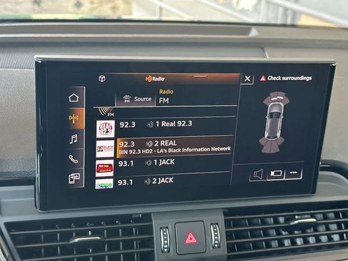 Used 2023 Audi Q5 2.0T Premium w/ Convenience Package AWD/4WD image 18