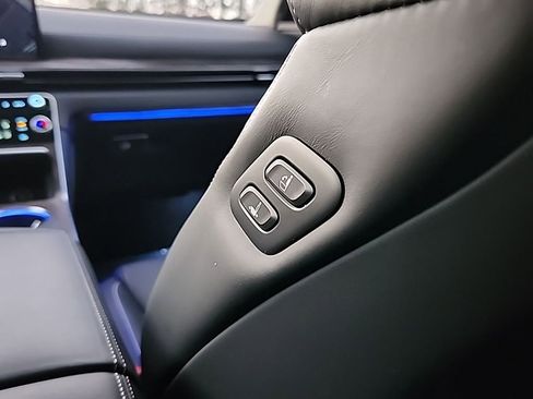 Used 2025 Genesis GV80 3.5T Prestige image 28