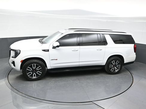 Used 2023 GMC Yukon XL AT4 AWD/4WD image 42