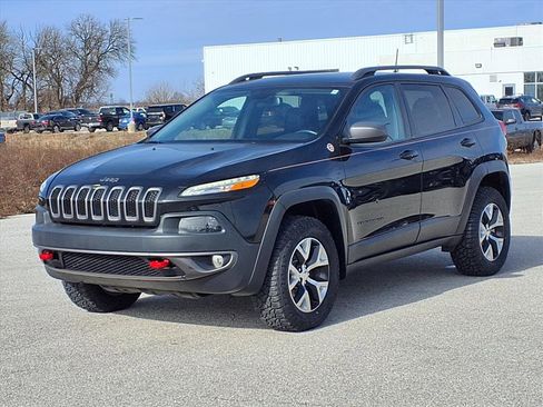 Used 2016 Jeep Cherokee Trailhawk image 27