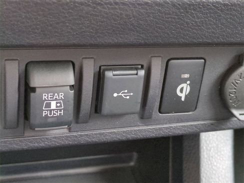 Used 2020 Toyota Tacoma TRD Off-Road w/ TRD Premium Off Road Package image 23