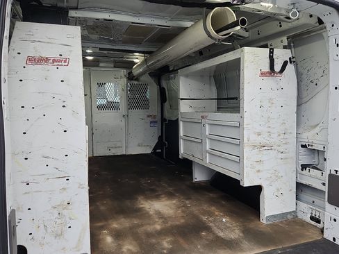 Used 2020 Ford Transit 250 Low Roof image 10