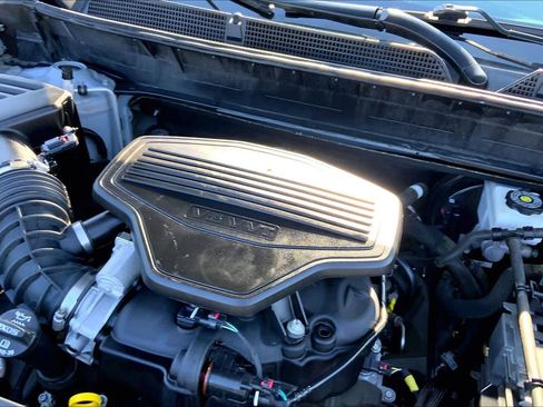 Used 2020 GMC Acadia SLT w/ Premium Package image 30