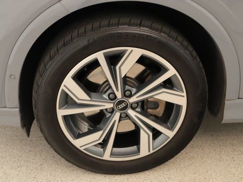 Certified 2023 Audi Q4 e-tron Prestige w/ Black Optic Package image 34