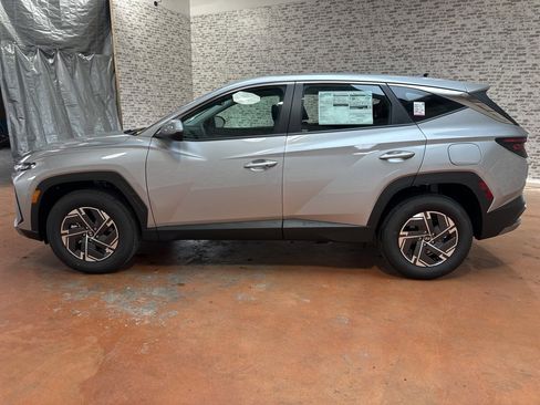 New 2026 Hyundai Tucson Blue SE w/ Tow & Go Package image 4