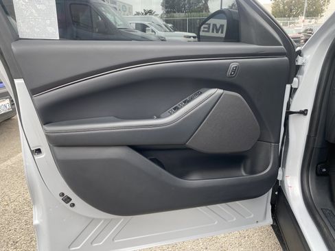 Used 2023 Ford Mustang Mach-E Select RWD image 17