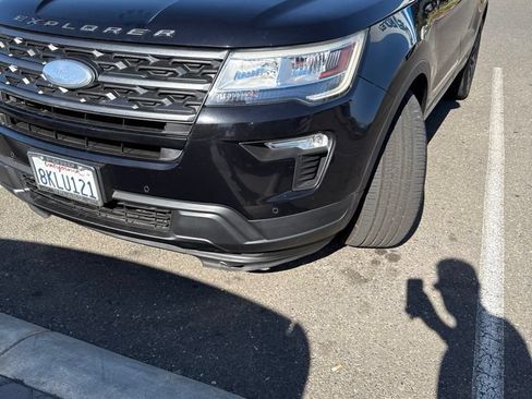 Used 2019 Ford Explorer XLT w/ Equipment Group 202A FWD image 1