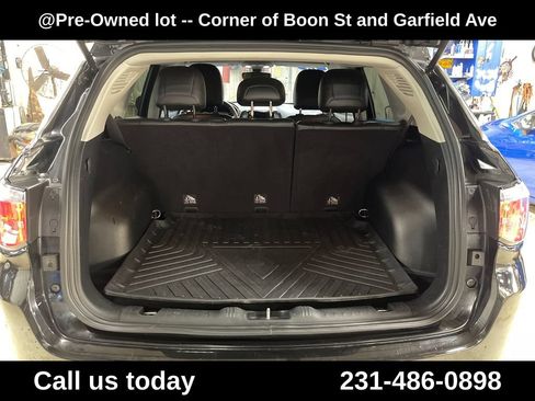 Used 2018 Jeep Compass Limited w/ Navigation Group AWD/4WD image 28