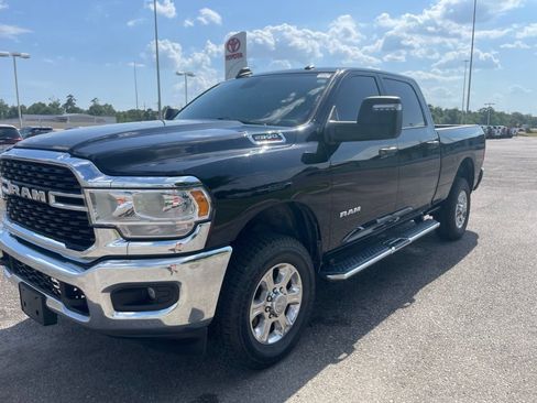 Used 2024 RAM 2500 Big Horn AWD/4WD image 11