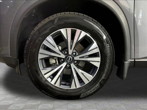 Used 2023 Nissan Rogue SV AWD/4WD image 33