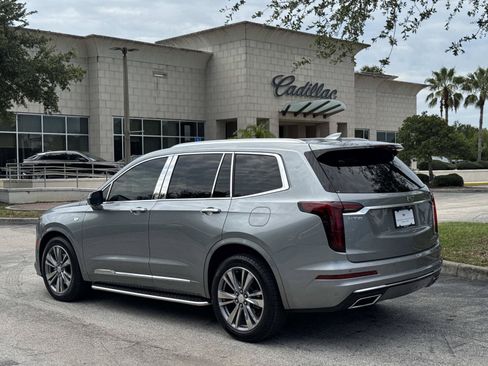 Used 2025 Cadillac XT6 Premium Luxury FWD image 3