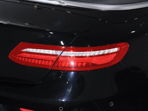 Used 2018 Mercedes-Benz E 400 Cabriolet image 11