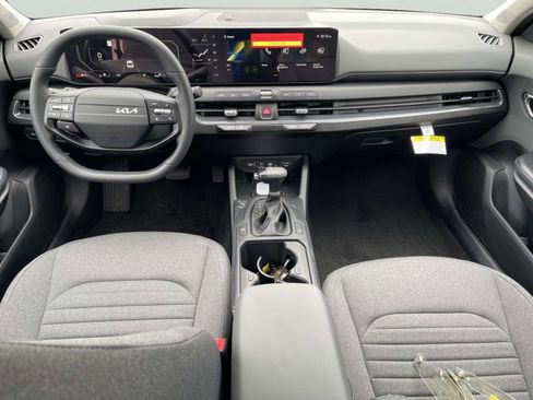 New 2025 Kia K4 EX image 15
