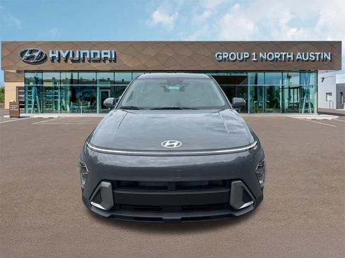 New 2026 Hyundai Kona SE image 2