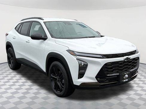 New 2026 Chevrolet Trax ACTIV image 3