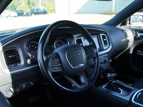 Used 2022 Dodge Charger SXT w/ Leather Interior Group RWD image 6