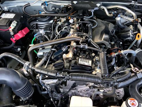 Used 2024 Toyota Tacoma TRD Off-Road image 31