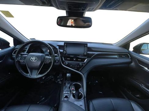 Used 2021 Toyota Camry XSE FWD image 10