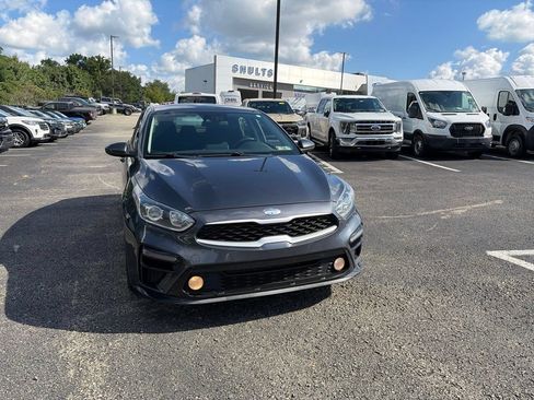 Used 2019 Kia Forte LXS FWD image 6