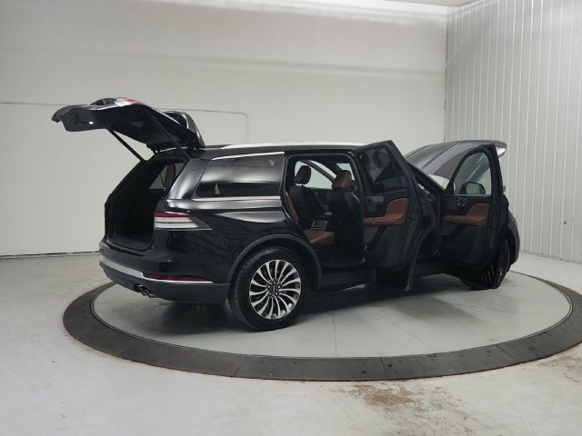 Used 2023 Lincoln Aviator Reserve w/ Elements Package Plus RWD image 16