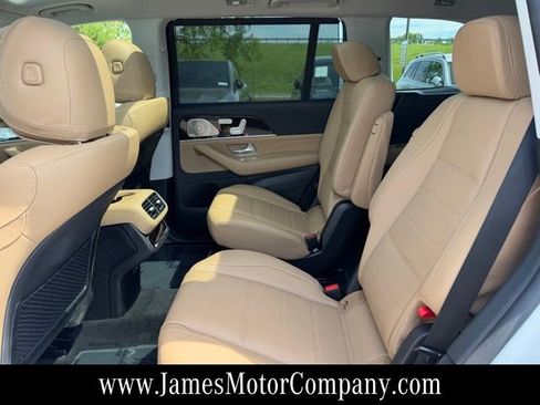 New 2026 Mercedes-Benz GLS 450 4MATIC image 16