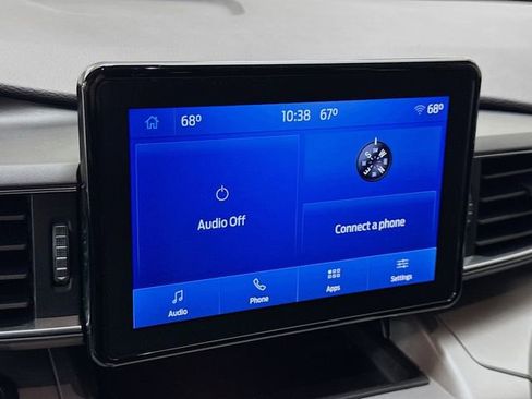 Used 2022 Ford Explorer XLT w/ Equipment Group 202A image 15