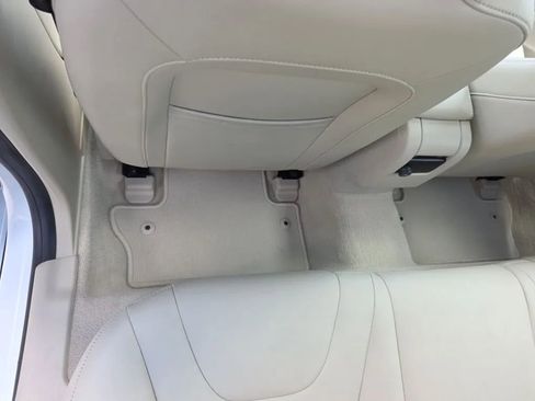 Used 2015 Volvo V60 T5 Premier w/ Convenience Package image 25